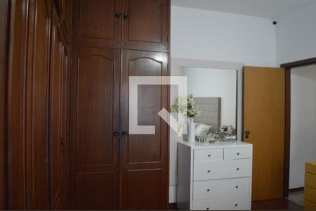 Casa à venda com 360m², 3 quartos e 4 vagasQuarto Suíte