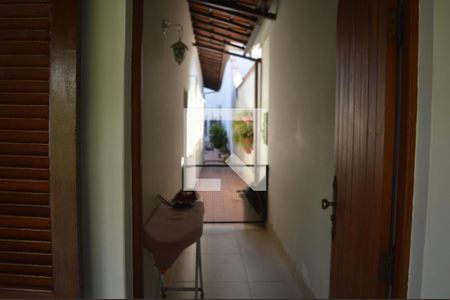 Casa à venda com 360m², 3 quartos e 4 vagasCorredor