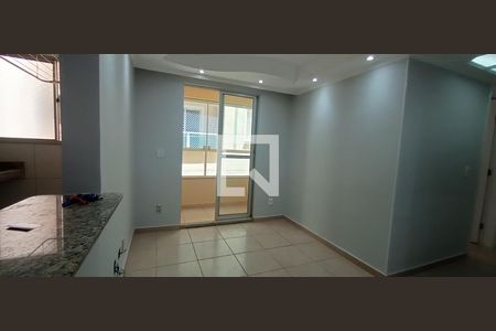 Sala  de apartamento para alugar com 3 quartos, 53m² em Parque Sao Vicente, Mauá