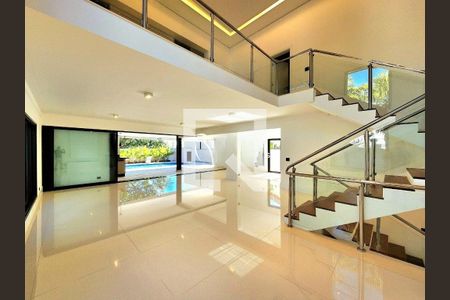 Casa de condomínio à venda com 450m², 4 quartos e 3 vagas