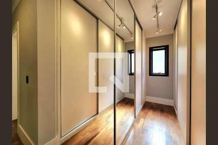 Casa de condomínio à venda com 450m², 4 quartos e 3 vagas