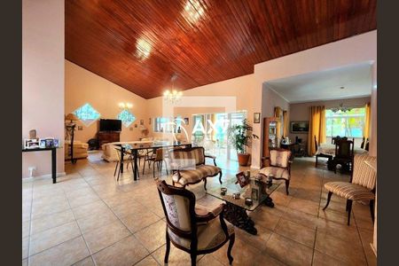 Casa à venda com 3 quartos, 352m² em Tamboré, Santana de Parnaíba