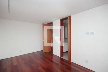 Casa à venda com 4 quartos, 522m² em Vila Alpina, Nova Lima