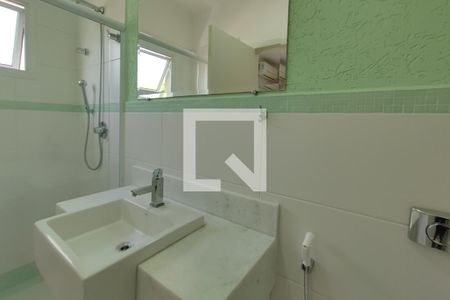 Casa de condomínio para alugar com 237m², 4 quartos e 4 vagasBanheiro Suíte 2