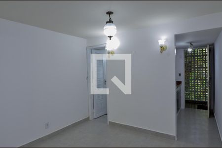 Sala de apartamento para alugar com 1 quarto, 30m² em Vargem Grande, Rio de Janeiro