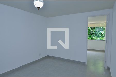 Sala de apartamento para alugar com 1 quarto, 30m² em Vargem Grande, Rio de Janeiro