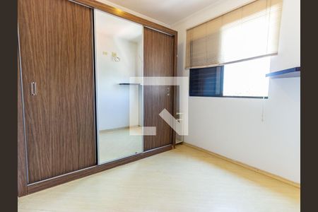 Quarto 1 de apartamento para alugar com 2 quartos, 48m² em Vila Bertioga, São Paulo