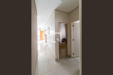 Corredor de casa à venda com 3 quartos, 110m² em Jaqueline, Belo Horizonte