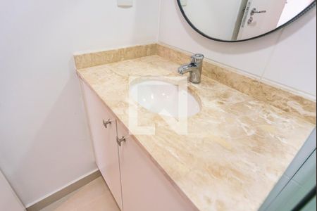 Apartamento à venda com 53m², 2 quartos e 1 vaga Apartamento à venda com 53m², 2 quartos e 1 vagaBanheiro Social