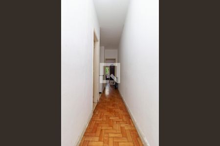 Casa à venda com 250m², 2 quartos e 2 vagasCorredor