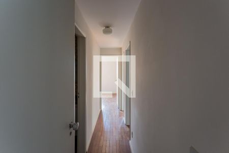 Corredor de apartamento à venda com 3 quartos, 100m² em Serra, Belo Horizonte