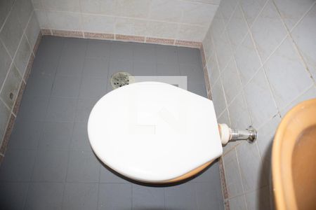 Casa à venda com 340m², 3 quartos e 4 vagasBanheiro de serviço