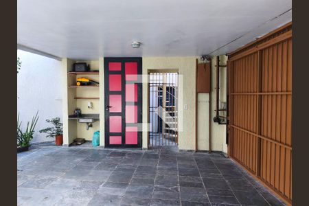 Garagem de casa à venda com 3 quartos, 180m² em Ipiranga, São Paulo