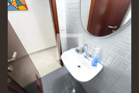 Lavabo de casa à venda com 3 quartos, 180m² em Ipiranga, São Paulo