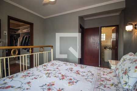 Casa à venda com 238m², 4 quartos e 2 vagasSuite