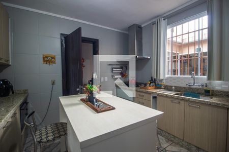 Casa à venda com 238m², 4 quartos e 2 vagasCozinha