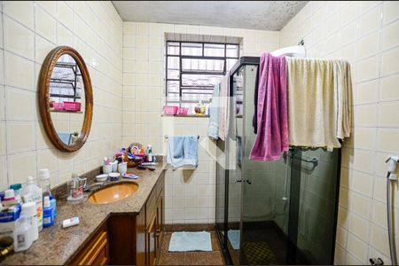 Casa à venda com 120m², 5 quartos e 3 vagas Casa à venda com 120m², 5 quartos e 3 vagasBanheiro 3