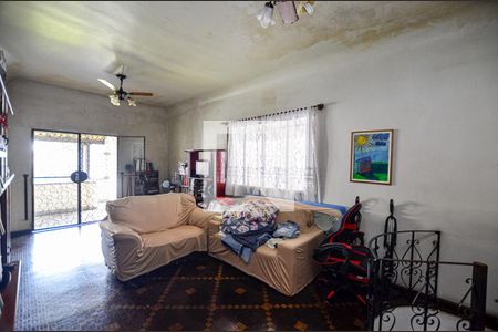 Casa à venda com 120m², 5 quartos e 3 vagas Casa à venda com 120m², 5 quartos e 3 vagassala 2