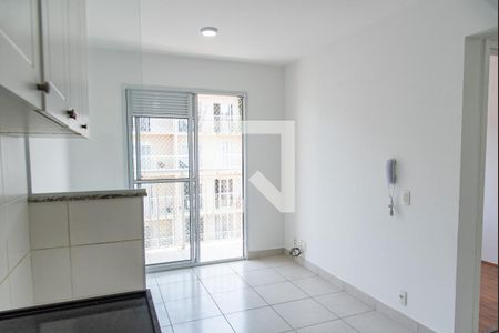 Sala/cozinha de apartamento para alugar com 2 quartos, 36m² em Cambuci, São Paulo