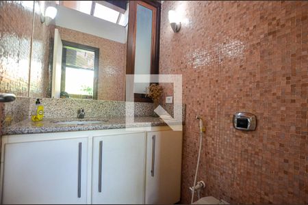 Lavabo de casa de condomínio à venda com 3 quartos, 240m² em Matapaca, Niterói