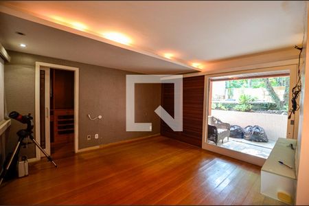 Quarto 1 de casa de condomínio à venda com 3 quartos, 240m² em Matapaca, Niterói