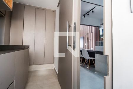 Apartamento à venda com 200m², 3 quartos e 2 vagas Apartamento à venda com 200m², 3 quartos e 2 vagasÁrea de Serviço