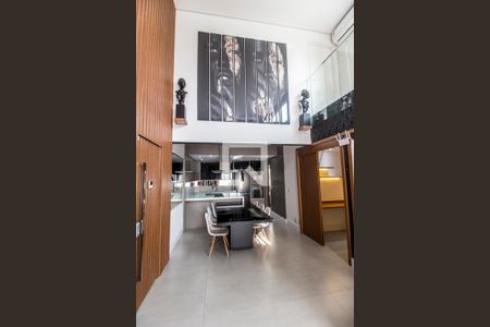 Apartamento à venda com 200m², 3 quartos e 2 vagas Apartamento à venda com 200m², 3 quartos e 2 vagasDetalhe Sala