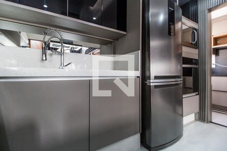 Apartamento à venda com 200m², 3 quartos e 2 vagas Apartamento à venda com 200m², 3 quartos e 2 vagasCozinha