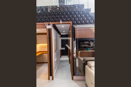 Apartamento à venda com 200m², 3 quartos e 2 vagas Apartamento à venda com 200m², 3 quartos e 2 vagasCorredor