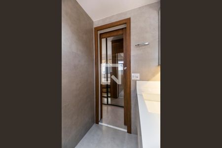 Apartamento à venda com 200m², 3 quartos e 2 vagas Apartamento à venda com 200m², 3 quartos e 2 vagasBanheiro da Suíte 3