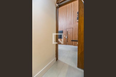 Apartamento à venda com 200m², 3 quartos e 2 vagas Apartamento à venda com 200m², 3 quartos e 2 vagasEscritório