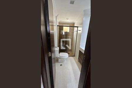 Apartamento para alugar com 100m², 2 quartos e 2 vagasBanheiro Corredor