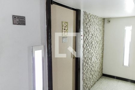 Apartamento à venda com 100m², 2 quartos e sem vagaElevador