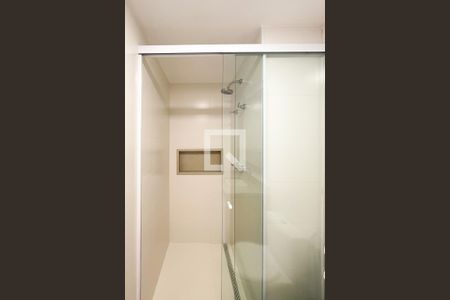 Apartamento à venda com 70m², 2 quartos e 1 vaga Apartamento à venda com 70m², 2 quartos e 1 vagaBanheiro