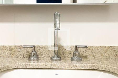 Apartamento à venda com 70m², 2 quartos e 1 vaga Apartamento à venda com 70m², 2 quartos e 1 vagaBanheiro