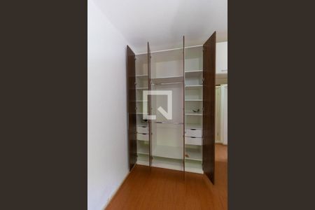 Apartamento à venda com 104m², 3 quartos e 1 vagaQuarto 01 - Armário