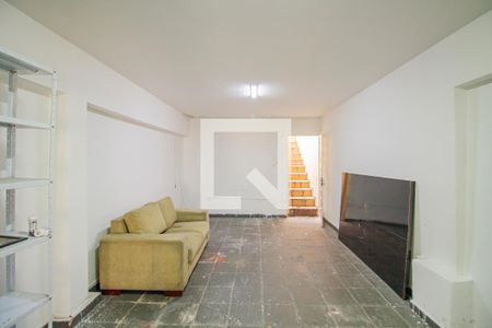 Casa à venda com 138m², 3 quartos e 2 vagasSala de TV