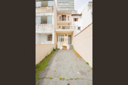 Casa à venda com 138m², 3 quartos e 2 vagasQuintal dos fundos