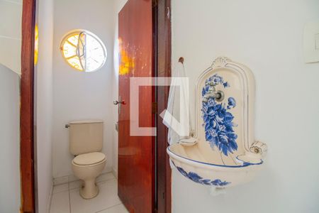 Casa à venda com 138m², 3 quartos e 2 vagasLavabo