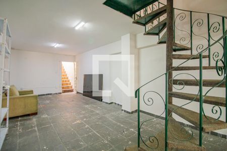 Casa à venda com 138m², 3 quartos e 2 vagasSala de TV