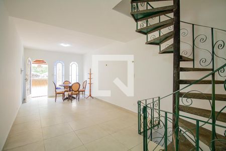 Sala de casa à venda com 3 quartos, 138m² em Parque Colonial, São Paulo