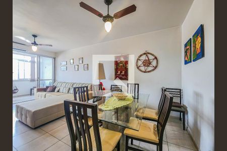 Sala de apartamento para alugar com 4 quartos, 120m² em Jardim Las Palmas, Guarujá