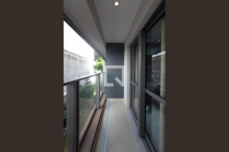Varanda de kitnet/studio à venda com 1 quarto, 26m² em Campo Belo, São Paulo
