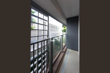 Varanda de kitnet/studio à venda com 1 quarto, 26m² em Campo Belo, São Paulo