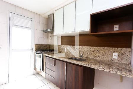 Apartamento para alugar com 96m², 2 quartos e 3 vagascozinha Americana