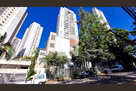 Apartamento para alugar com 96m², 2 quartos e 3 vagasFachada