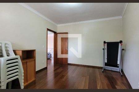 Casa à venda com 242m², 5 quartos e 4 vagasQuarto