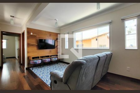 Casa à venda com 242m², 5 quartos e 4 vagasSala 2