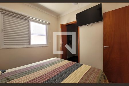 Suíte de casa à venda com 5 quartos, 242m² em Vila Pinheirinho, Santo André