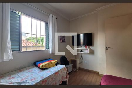 Casa à venda com 106m², 3 quartos e 2 vagasQuarto 2